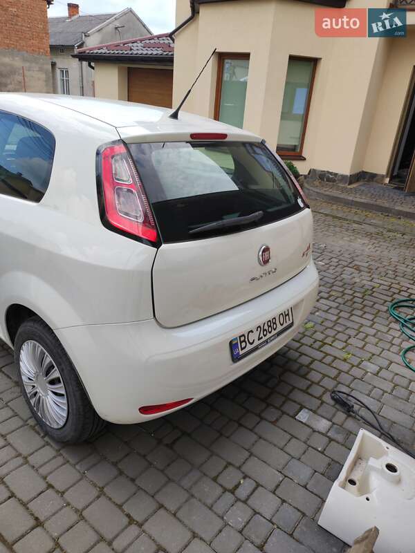 Хэтчбек Fiat Punto 2013 в Львове