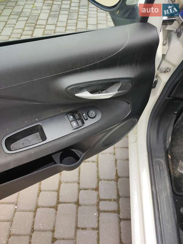 Хэтчбек Fiat Punto 2013 в Львове