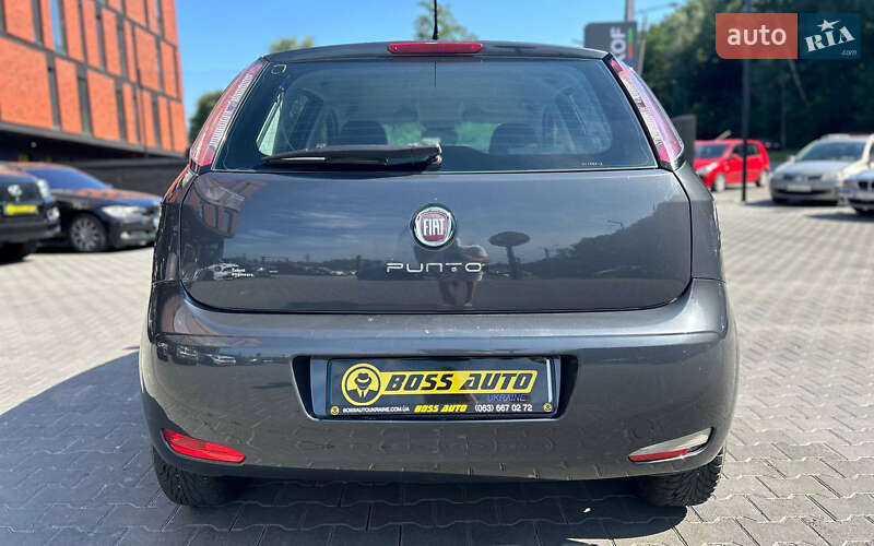 Хэтчбек Fiat Punto 2012 в Черновцах