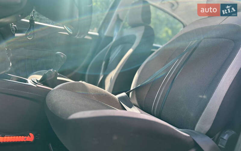 Хэтчбек Fiat Punto 2012 в Черновцах