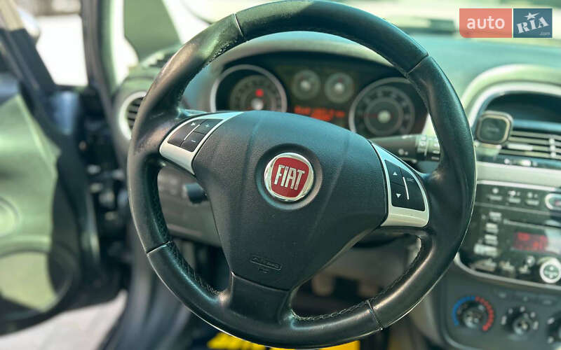 Хэтчбек Fiat Punto 2012 в Черновцах