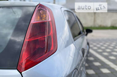 Хэтчбек Fiat Punto 2007 в Стрые