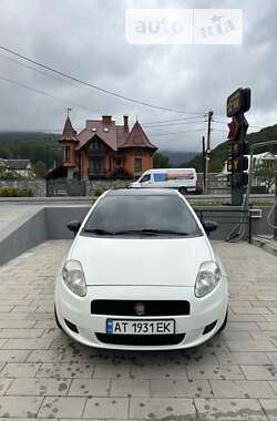 Хэтчбек Fiat Punto 2009 в Яремче