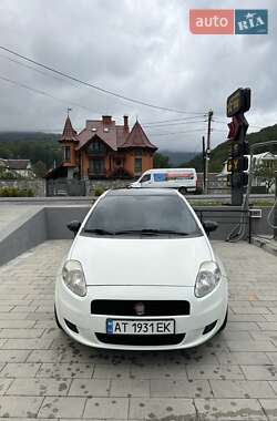 Хэтчбек Fiat Punto 2009 в 