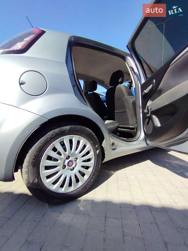 Хэтчбек Fiat Punto 2011 в Калуше