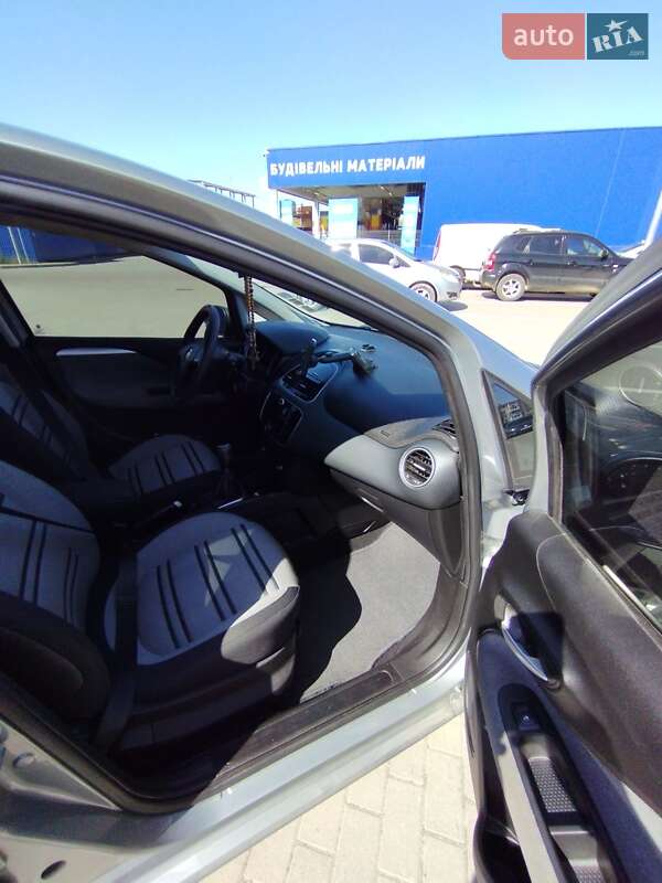 Хэтчбек Fiat Punto 2011 в Калуше