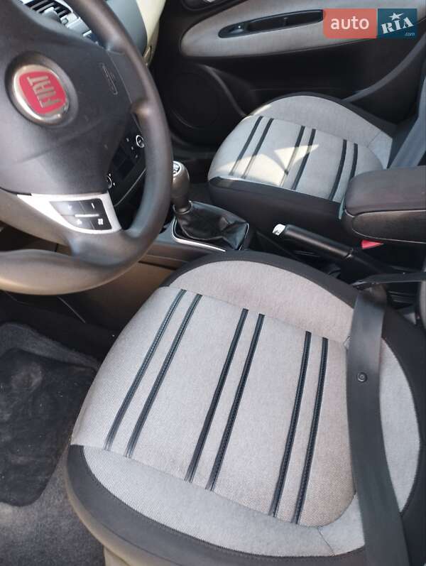 Хэтчбек Fiat Punto 2011 в Калуше