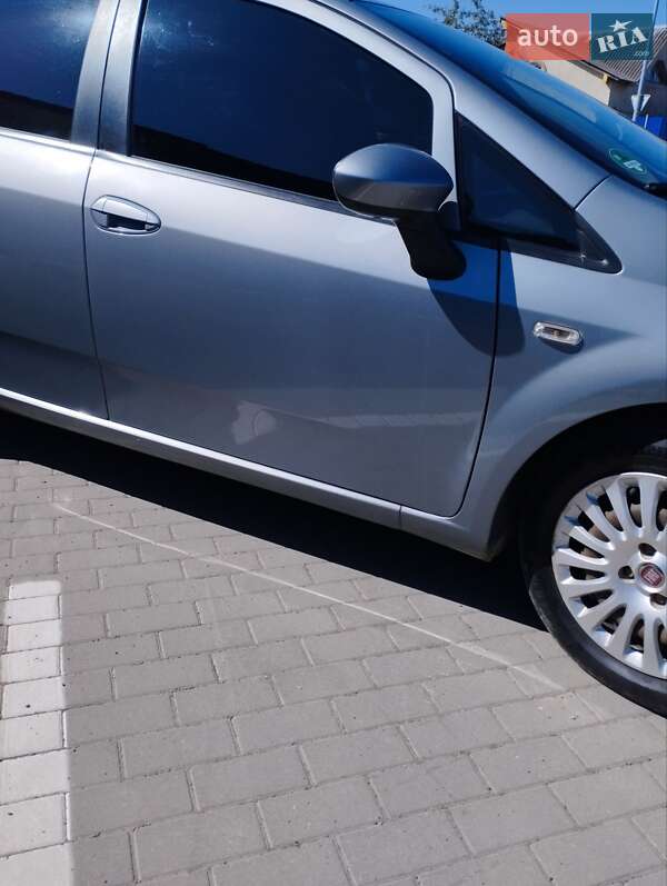 Хэтчбек Fiat Punto 2011 в Калуше