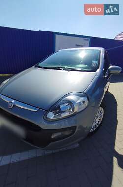Хэтчбек Fiat Punto 2011 в 