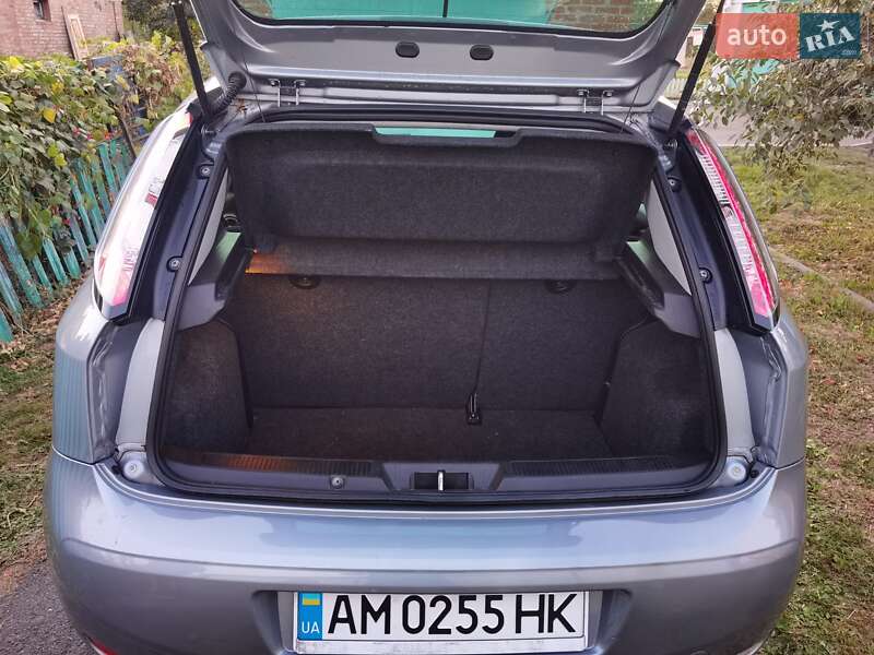 Хэтчбек Fiat Punto 2012 в Бердичеве