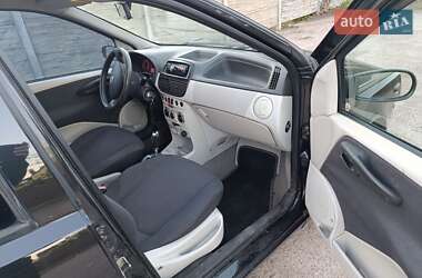 Хэтчбек Fiat Punto 2004 в Фастове