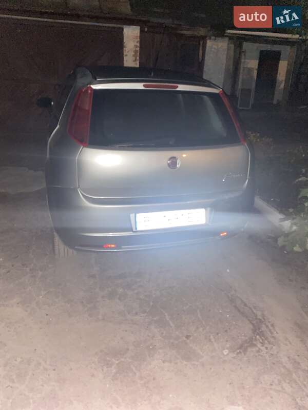 Хэтчбек Fiat Punto 2009 в Миргороде