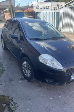 Хэтчбек Fiat Punto 2011 в 