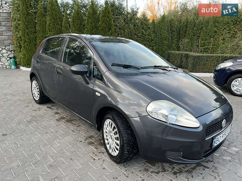 Хетчбек Fiat Punto 2011 в Підволочиську