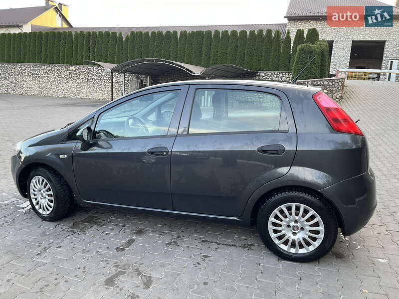 Хетчбек Fiat Punto 2011 в Підволочиську