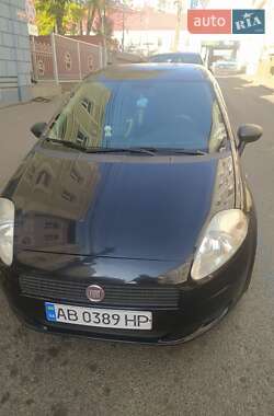 Хэтчбек Fiat Punto 2011 в 
