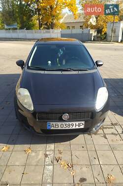 Хэтчбек Fiat Punto 2011 в 