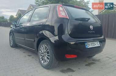 Хэтчбек Fiat Punto 2012 в 