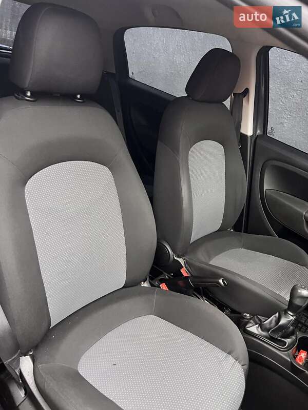 Хэтчбек Fiat Punto 2011 в Ровно