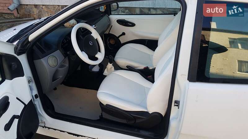 Хэтчбек Fiat Punto 2002 в Львове