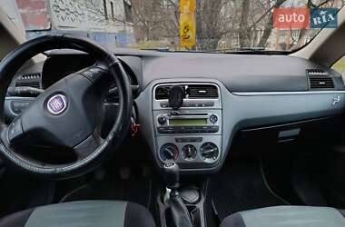 Хетчбек Fiat Punto 2008 в 