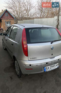 Хэтчбек Fiat Punto 2004 в 