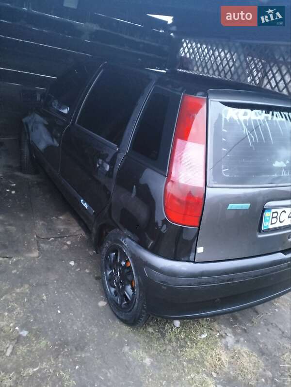 Хэтчбек Fiat Punto 1998 в Луцке