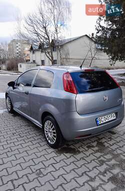Хэтчбек Fiat Punto 2010 в 