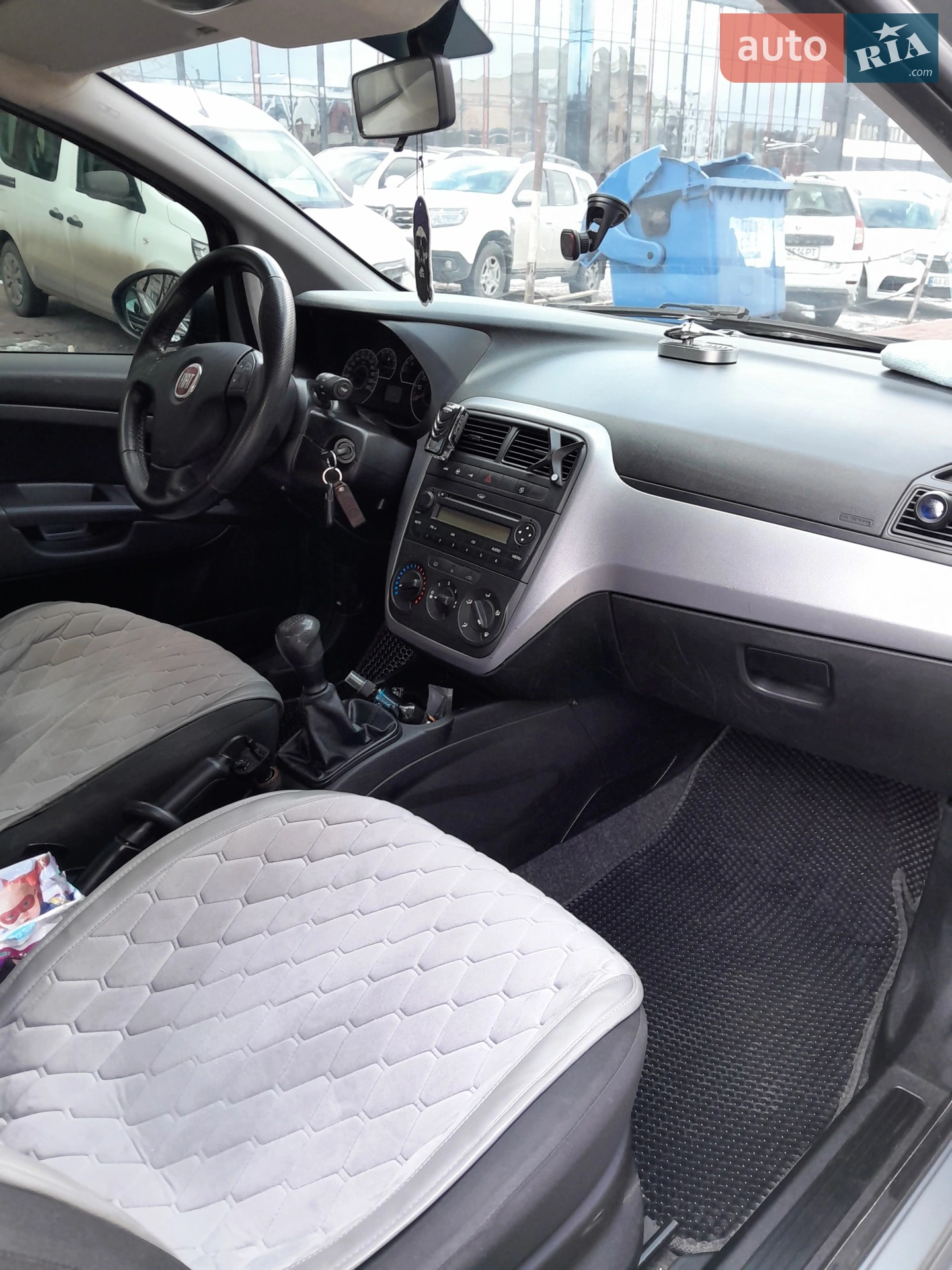 2010 Fiat Punto - мініатюра 6