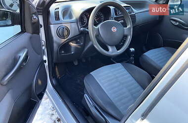 Хэтчбек Fiat Punto 2008 в 