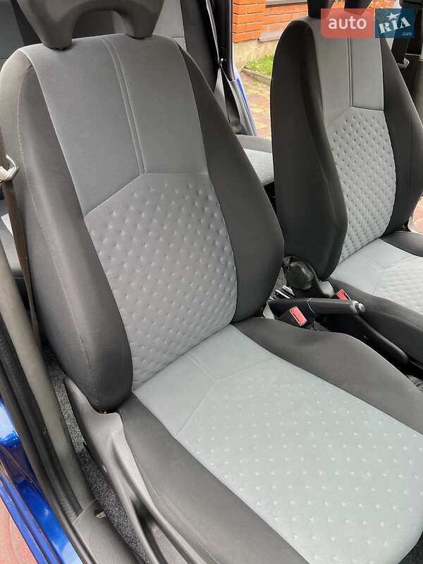 Хэтчбек Fiat Punto 2007 в Луцке