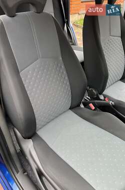 Хэтчбек Fiat Punto 2007 в 