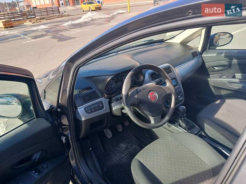 Хэтчбек Fiat Punto 2009 в Киеве