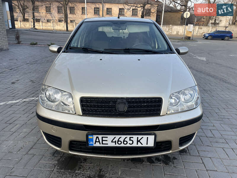 Хэтчбек Fiat Punto 2009 в Каменском