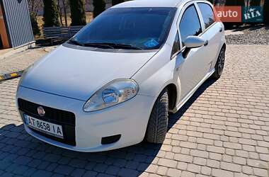 Хэтчбек Fiat Punto 2010 в 