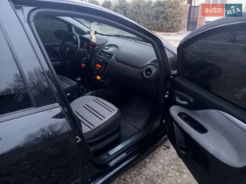 Хэтчбек Fiat Punto 2010 в Львове