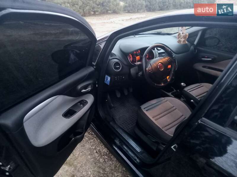 Хэтчбек Fiat Punto 2010 в Львове