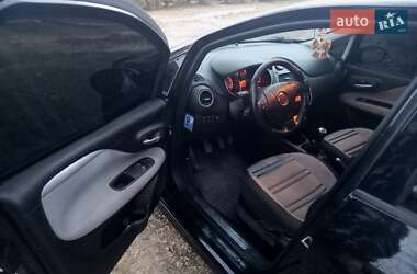 Хэтчбек Fiat Punto 2010 в 