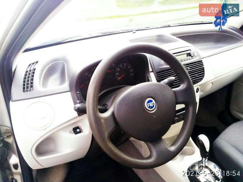Хэтчбек Fiat Punto 2004 в Ивано-Франковске