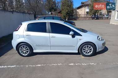 Хэтчбек Fiat Punto 2010 в 
