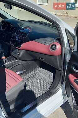Хэтчбек Fiat Punto 2010 в 