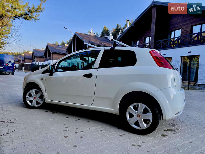 Хэтчбек Fiat Punto 2010 в Брюховичах фото 7 Хэтчбек Fiat Punto 2010 в Брюховичах