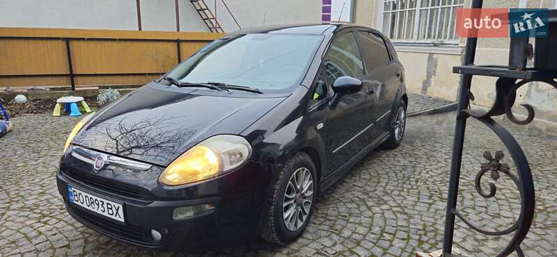 Хэтчбек Fiat Punto 2011 в Борщеве