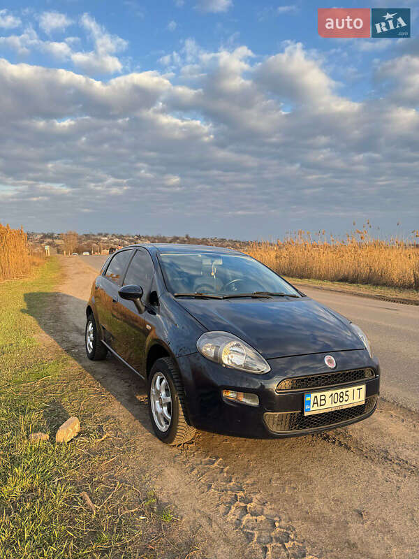 Хэтчбек Fiat Punto 2012 в Ямполе фото 2 Хэтчбек Fiat Punto 2012 в Ямполе