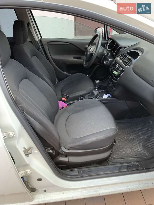 Хэтчбек Fiat Punto 2015 в Киеве