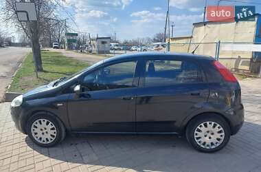 Хетчбек Fiat Punto 2009 в 