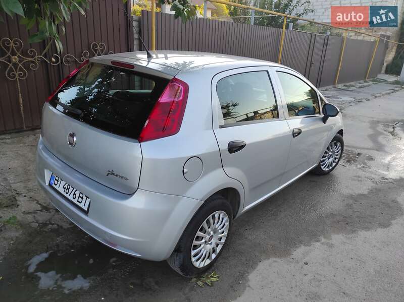 Хэтчбек Fiat Punto 2010 в Херсоне фото 6 Хэтчбек Fiat Punto 2010 в Херсоне