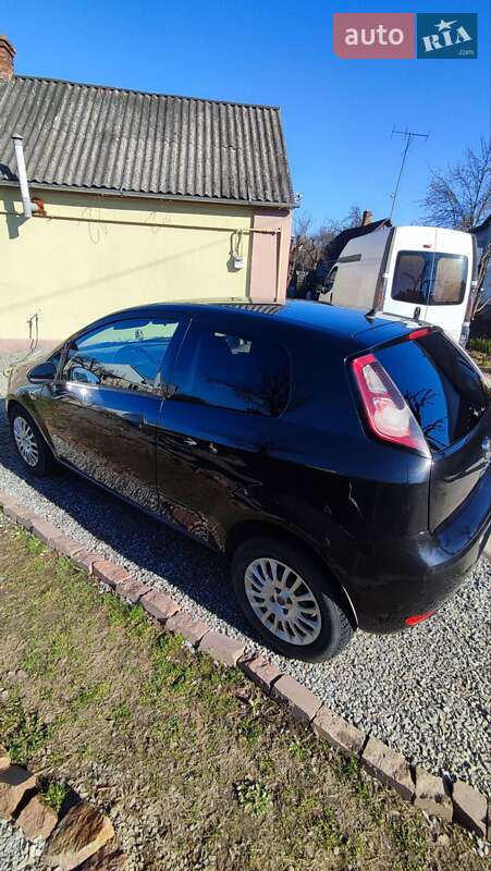 Хэтчбек Fiat Punto 2012 в Житомире фото 2 Хэтчбек Fiat Punto 2012 в Житомире