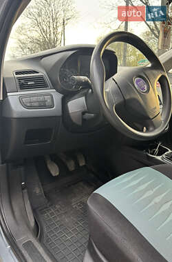 Хэтчбек Fiat Punto 2008 в 