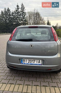 Хэтчбек Fiat Punto 2008 в 